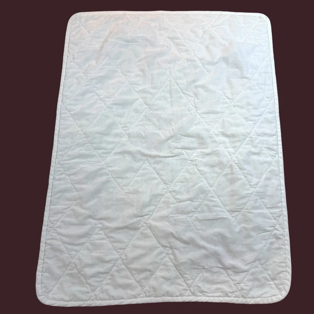 Vintage Baby Quilt Sleeping Bunnies Embroidered Crib Blanket Nursery 25x 32 1/2
